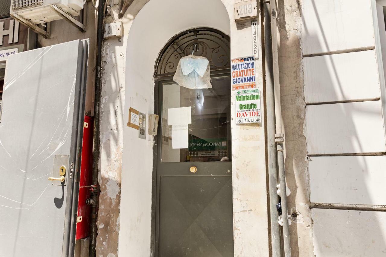 Napoli Suite Caravaggio Apartment Buitenkant foto